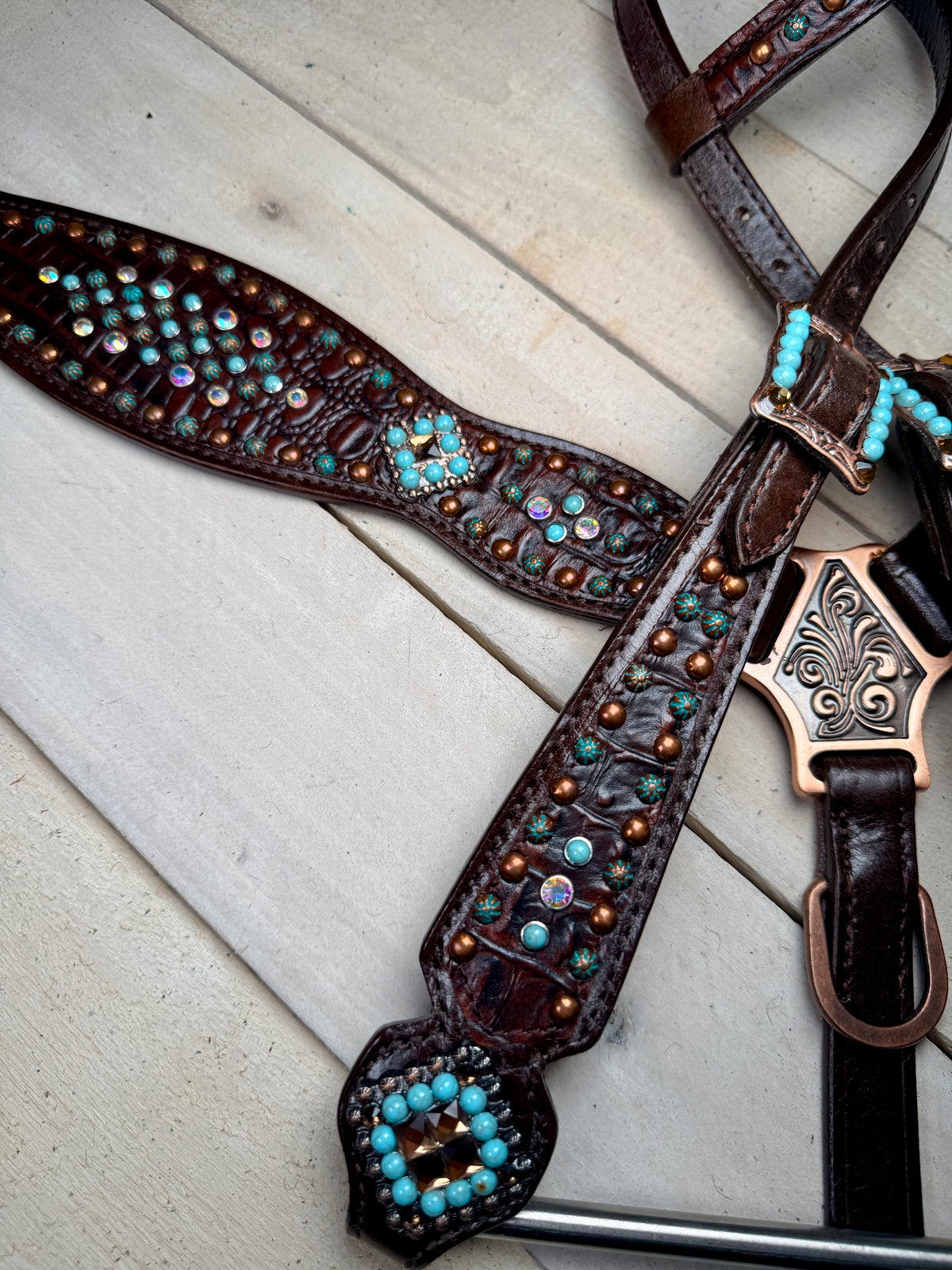 Gator Turquoise Copper Beads and Rhinestones Tack set