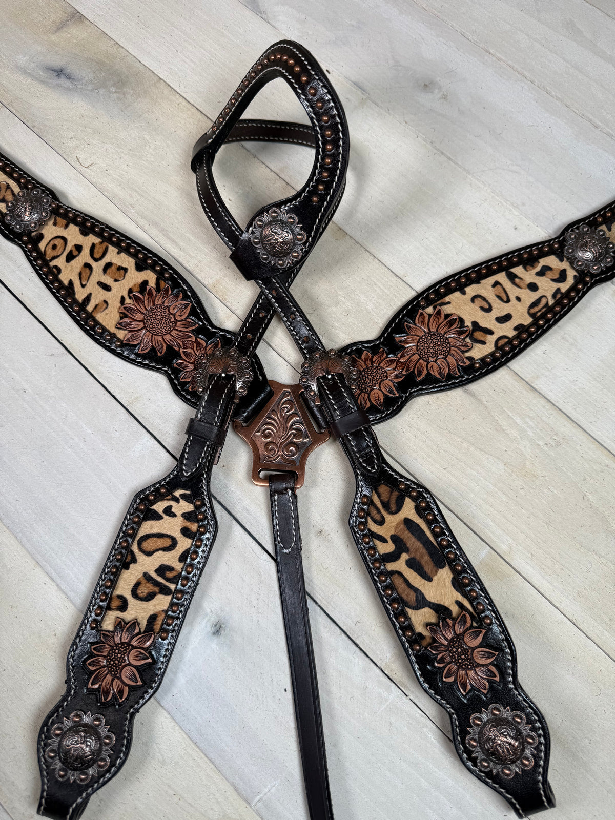 Sunflower Hair-on Cheetah Barrel Racer Concho Tack Set