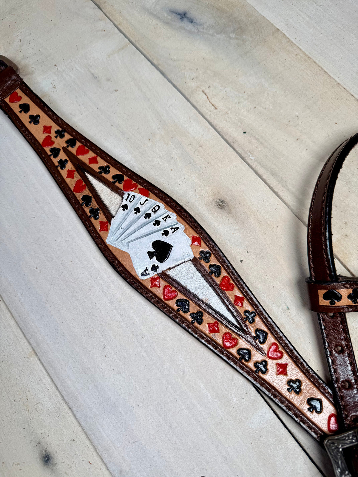 Royal Flush Painted Hide On Tack Set