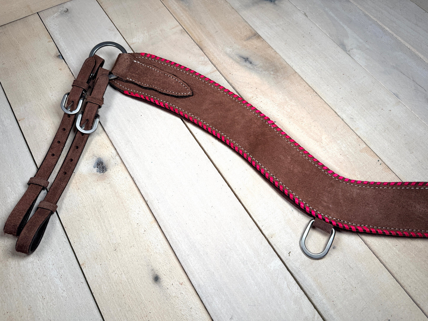 Roughout Whipstitch Tripping Collar