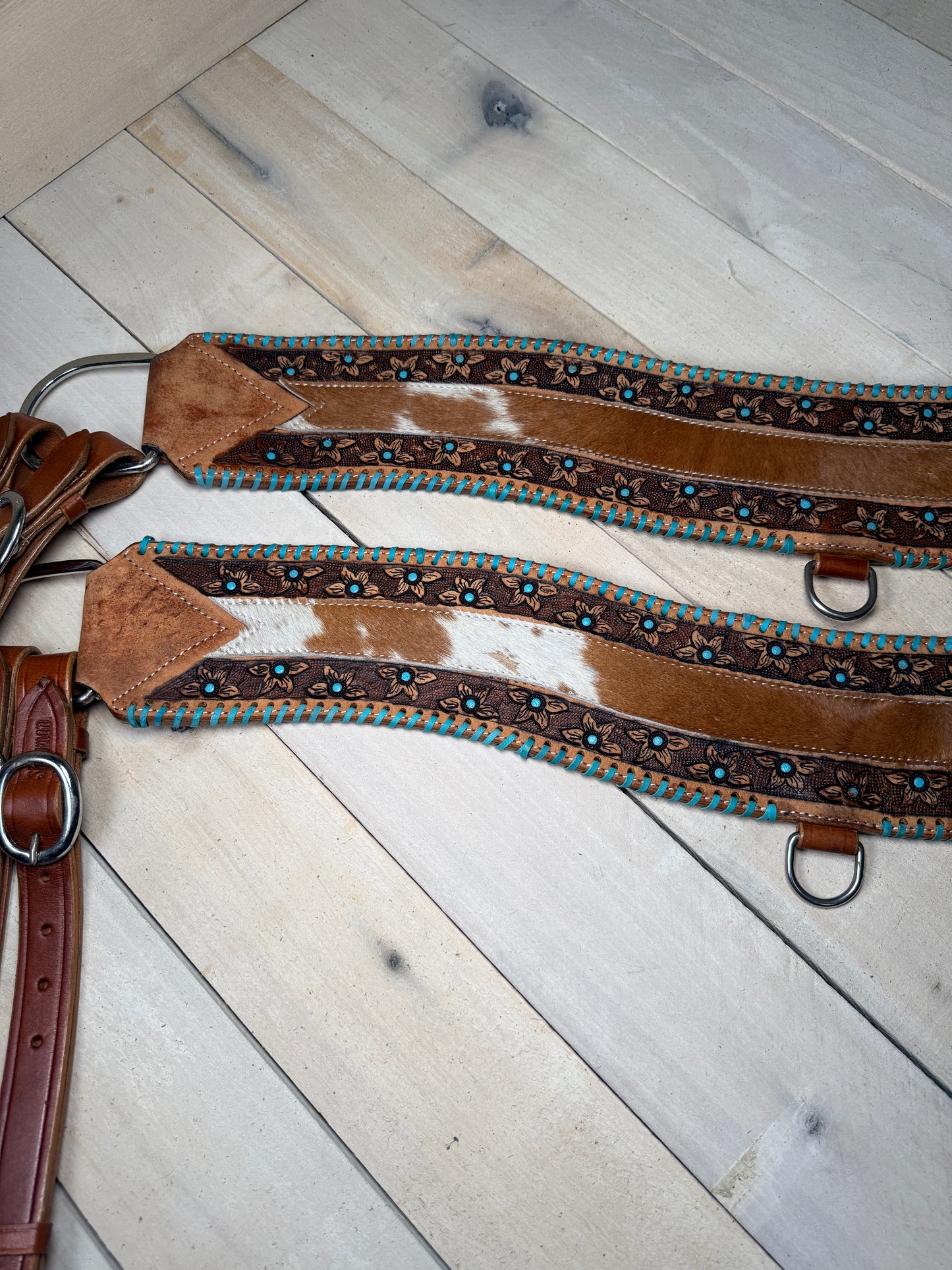 Daisy Tooled Hide On Leather Tripping Collar