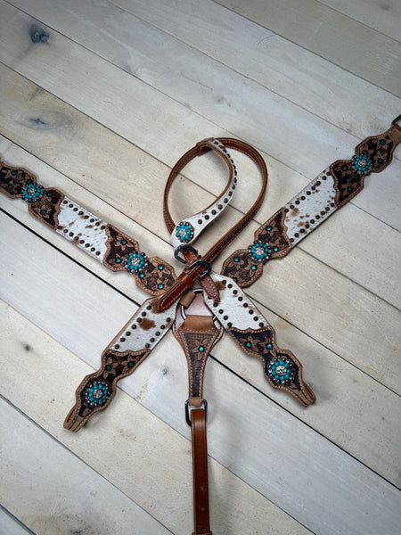 Turquoise Daisy Cowhide and Leather Tack Set