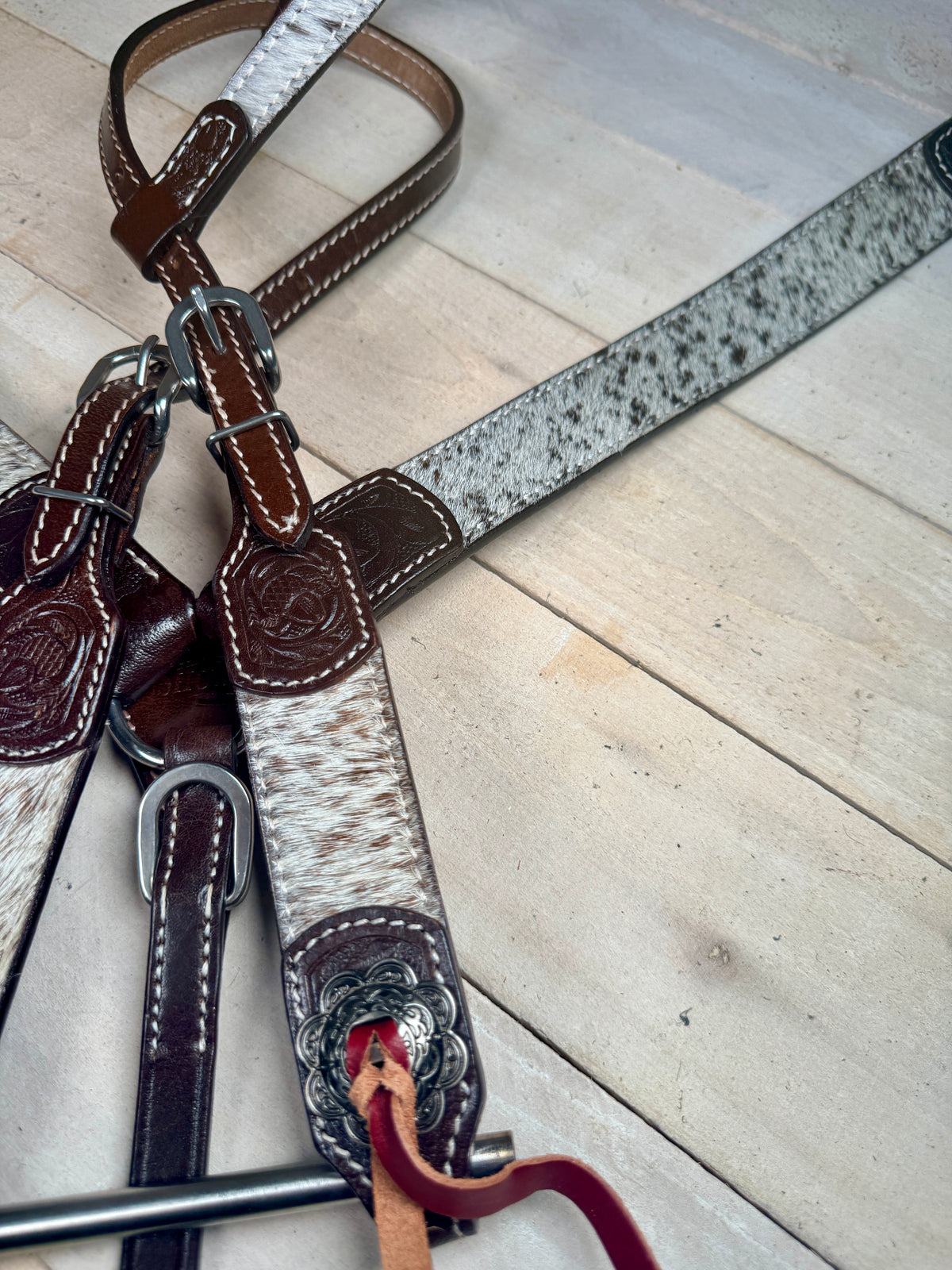 Single Ear Brown and White Hide Tack Set